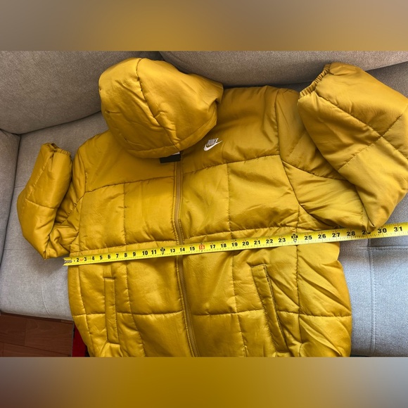 NWT $140 Sportswear Therma-Fit Hooded Puffer Jacket Women’s Plus 2X Gold - Picture 3 of 7